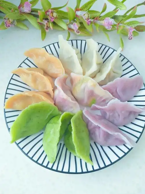 彩色饺子