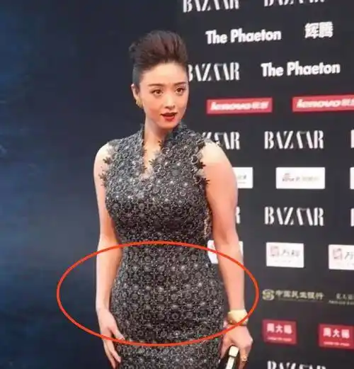 华妃的"肚子"又亮相,相比起易胖身材,"显胖身材"才更吃亏吧_蒋欣_女生