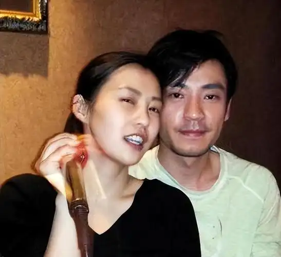 他娶过郝蕾爱过王珞丹负了殷桃没想到38岁时娶了小12岁的她