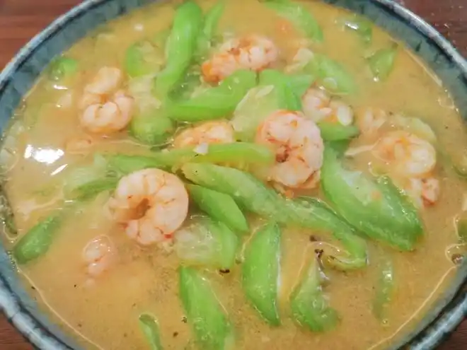 【丝瓜虾仁】鲜的做法