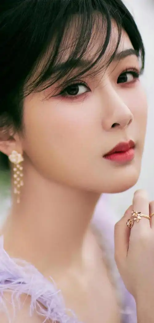 杨紫壁纸,小猴紫在不知不觉中长大了_网易订阅