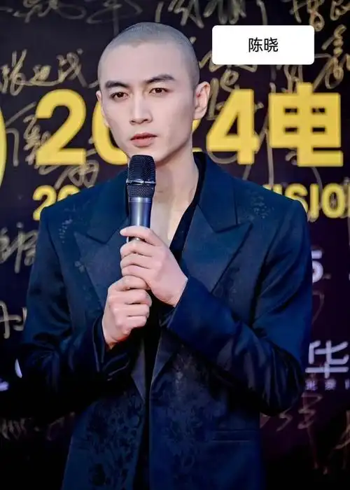 在娱乐圈中男星也需要靠着发型来支撑颜值,然而光头才是最能检验帅哥