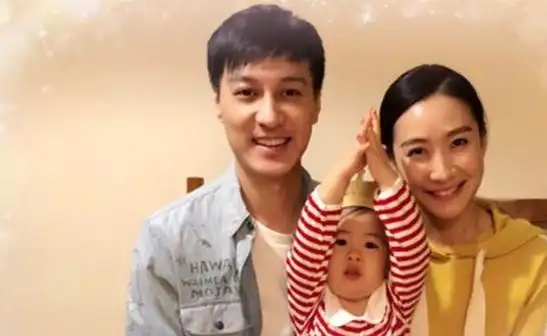 陶昕然,一张车票定情,恋爱8年结婚,演员老公不温不火|何建泽|安陵容