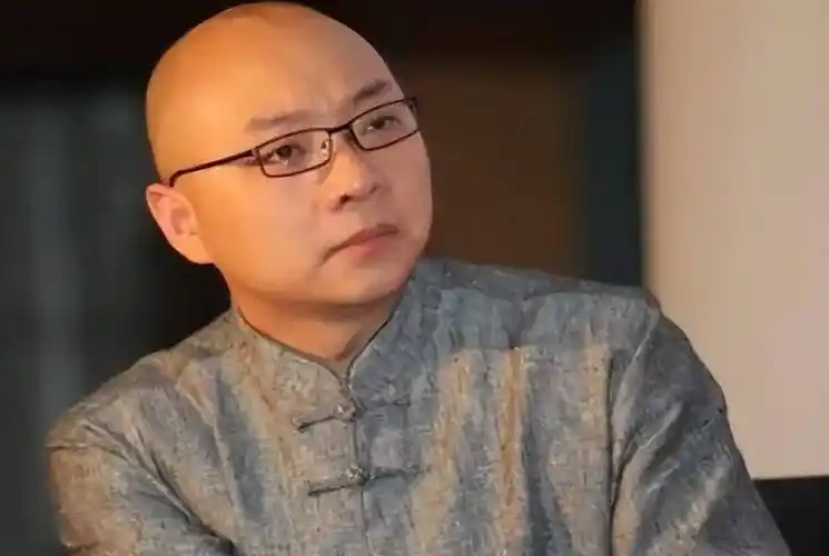 辞职后下海,如今身价过亿_王凯和_节目_事业