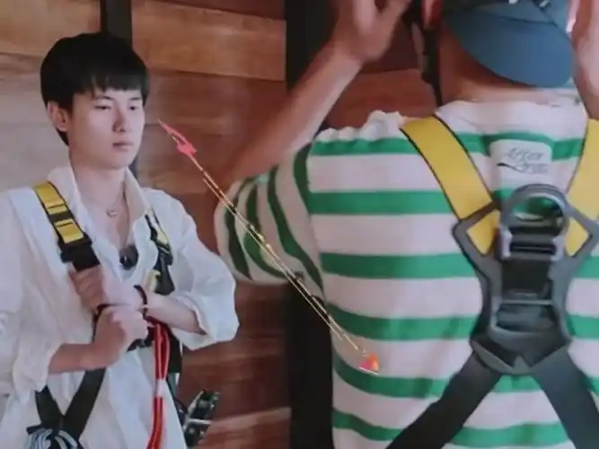 杨祐宁腹肌震惊胡先煦