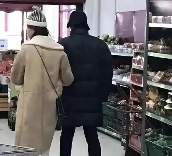 这一次,被前女友助理坑惨的杨洋,被扒得"底裤"都不剩