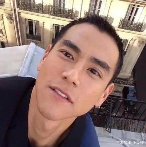 寸头红成这样你还不跟上?看看彭于晏,吴亦凡怎么驾驭这款头型