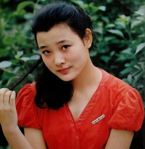 一组陈冲珍贵旧照,是清纯的"小花",是千娇百媚的"末代皇后"