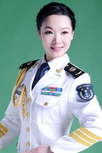 [转载]军旅女歌星精美图集  wbr>军装英姿风采大检阅