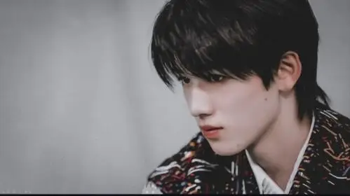 宋亚轩兔兔请收起狼尾巴