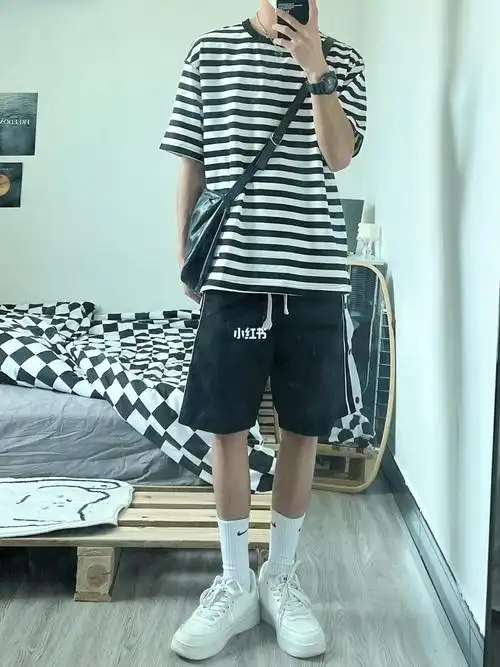 17054清爽夏日干净男生穿搭条纹t恤