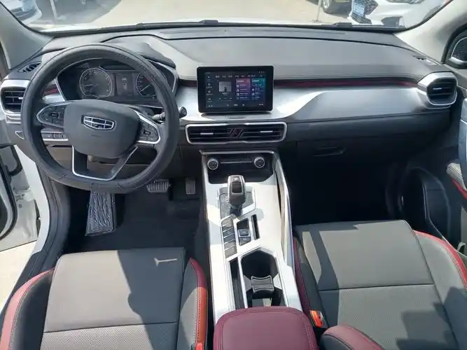 吉利 缤越  2020款 pro 240t dct猎手图片