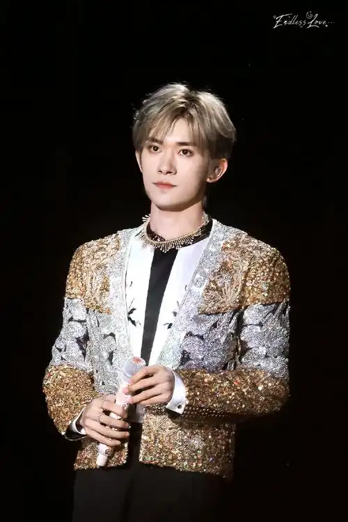 0806 十周年演唱会@tfboys-易烊千玺