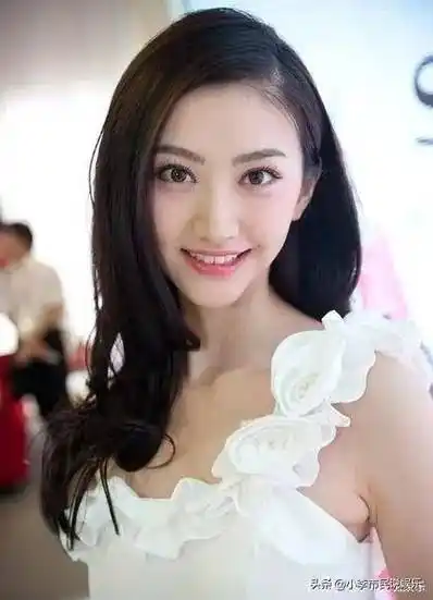 景甜参加访谈类节目,自曝两个家庭秘密,原来我们都错怪她了_父母_资源