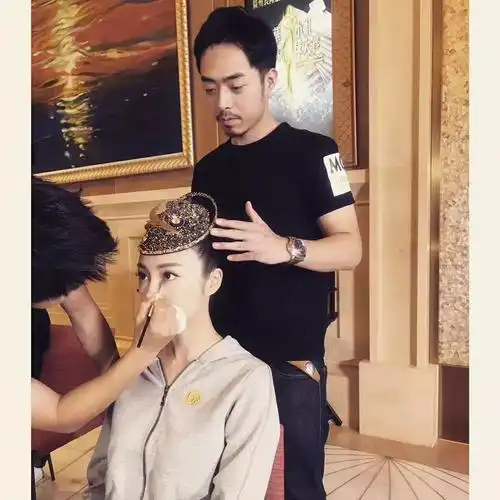 明星化妆师给你做个精英面试造型想来的请举手