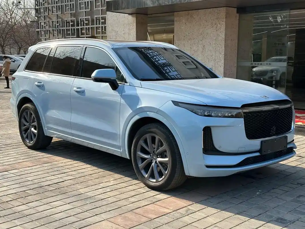 【车辆名称】2020款 理想one 增程7座版  - 抖音