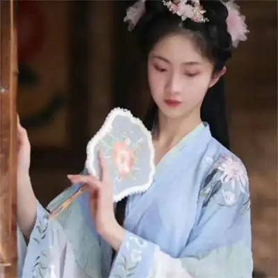 又仙又唯美的古风真人女生头像 仙气干净的可爱清冷女子微信头像_女生