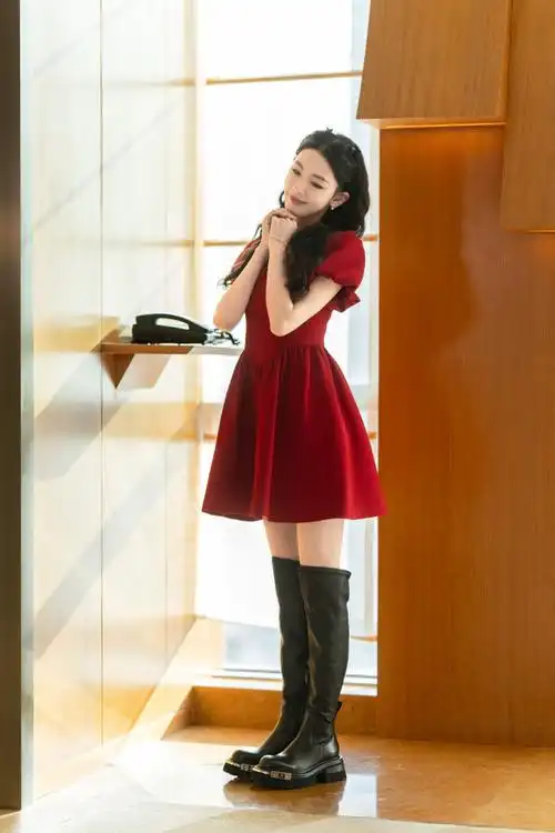 今晚8点,2024央视网络春晚记得收看!"  "收到!"@陈瑶sebrina