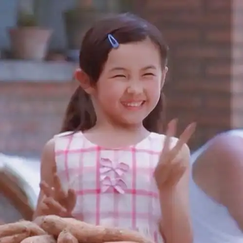 啊啊啊张子枫小时候也太可爱了!