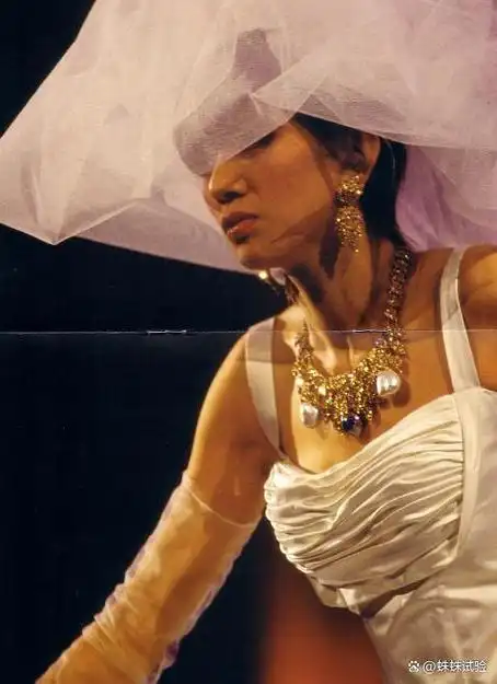 梅艳芳香港公认大姐大从十九岁登顶至永恒离别四十年光芒不灭