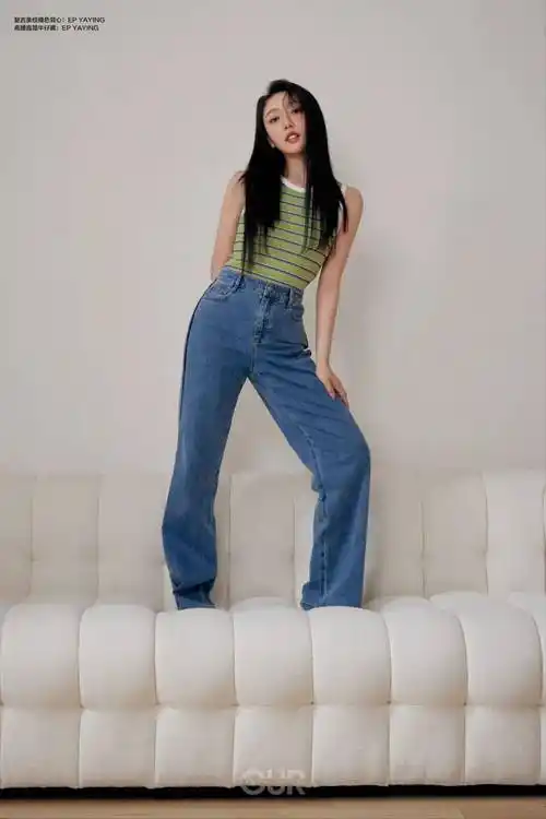 姜贞羽:与风同行,自在向前_角色_黑色_高跟鞋