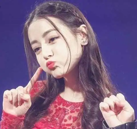 杨颖嘟嘴我接受,迪丽热巴嘟嘴我能忍,唯独嘟嘟姐嘟嘴我忍无可忍