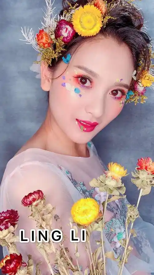 小白白m的化妆造型作品《创意鲜花新娘》