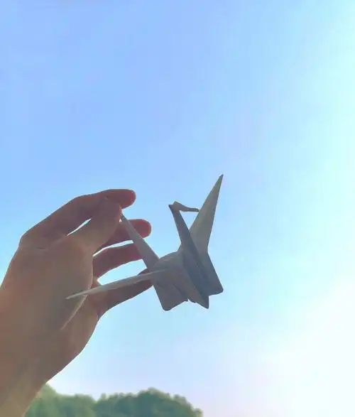 天空和纸鹤的故事