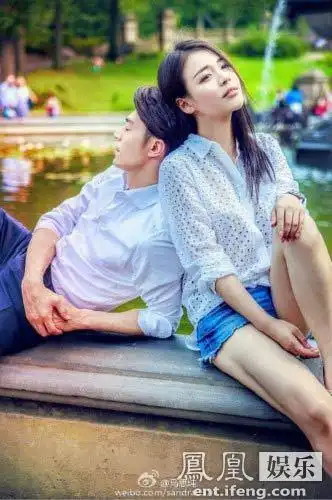 昨晚22:00,由霍建华,马思纯,王凯,尹正等主演的年度甜宠悬疑周播大剧