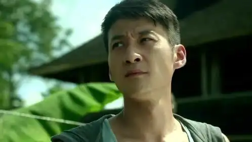 卧底2:02一个眼神便漏出了破绽