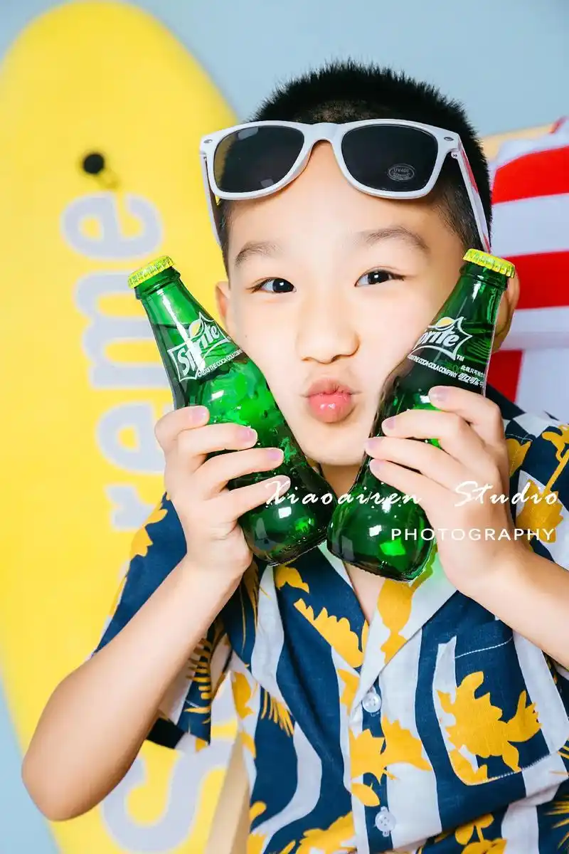 南京儿童摄影🏖夏日海滩风拍摄✨.今天分享一组夏日海滩风照片 -