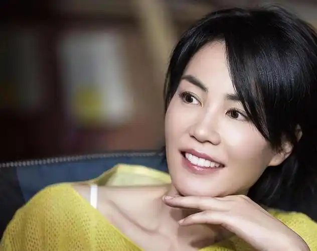 张柏芝突然宣布改名王菲顺利生下了女儿谢霆锋紧急改遗嘱