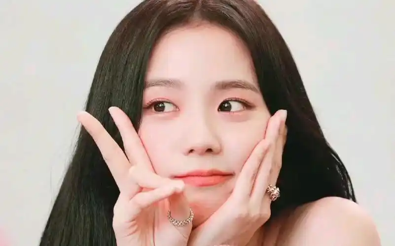 美丽大方可爱jisoo呀