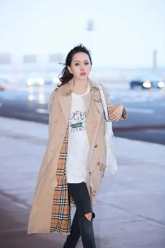 乘风破浪的姐姐——伊能静时尚穿搭,超显年轻!