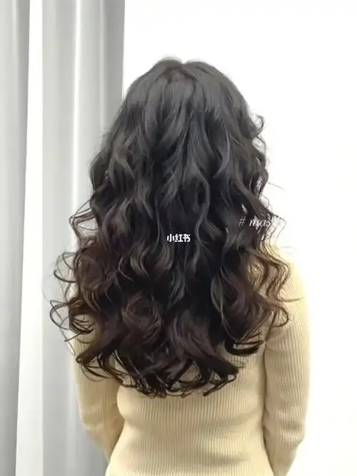 甜美法式羊毛卷烫发慵懒蓬松感十足