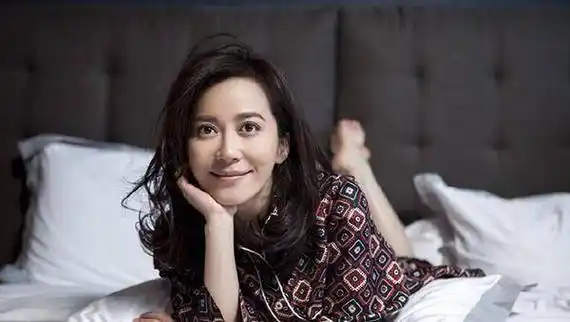 俞飞鸿4年不拍戏,王媛可哭诉11个月没戏拍,对比之下差距大_机会_因为