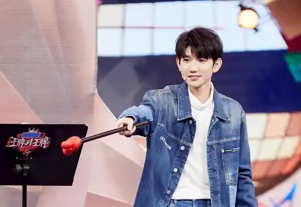 被"双j"接连邀请,24岁的王俊凯,终于证明自己的"江湖地位"|王源