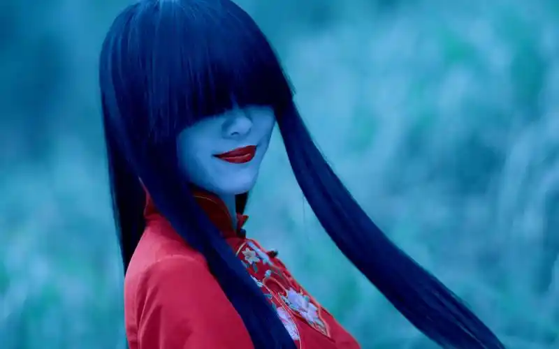 女人被渣男骗财骗色,死后化身红衣厉鬼专杀负心汉!