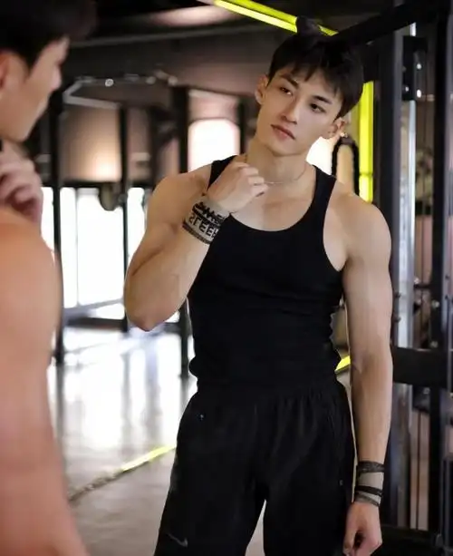 身高190cm的运动体育生,奶味十足有个性,这样的男朋友有人要吗