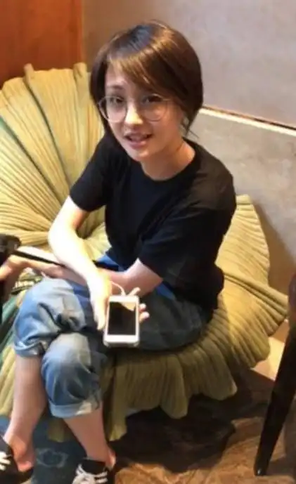 郑爽素颜被吐槽!回应:不想靠颜值吃饭了 自曝减肥痛苦经历