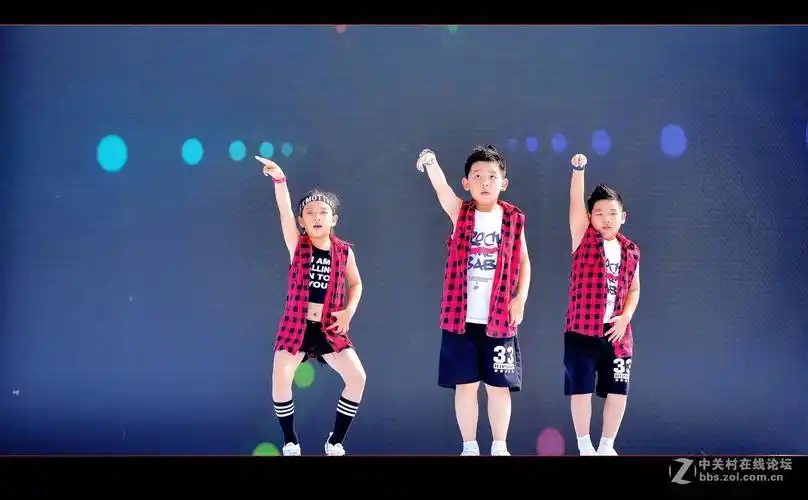 少儿舞台街舞表演现场拍摄