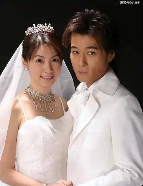 林韦君45岁官宣恋情仍不被祝福,太可惜_男友_许绍洋_作品