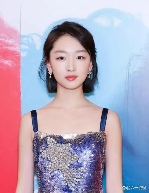 周冬雨18岁出道,27岁获影后,却因整容引争议?