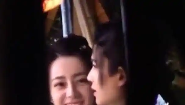 原创原创驭鲛记又曝新路透任嘉伦疑已眼盲获迪丽热巴深情注视