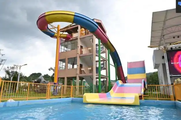 年卡又成功续约一家水上乐园啦!本周六就开园,赶紧冲鸭!