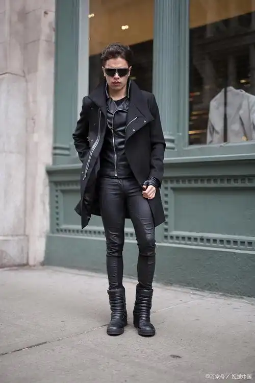 男士长靴:时尚与实用的完美搭配