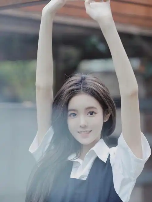 jk制服学生裙正装也很好看美女穿起来很有青春气息安静甜美