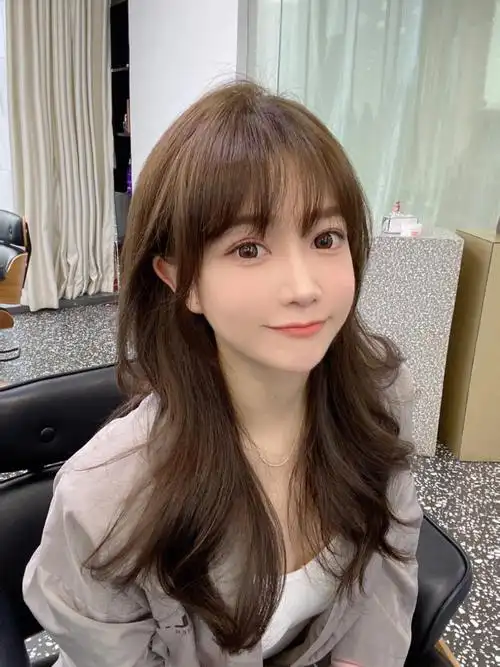 知性气质女生发型参考减龄即气质大卷