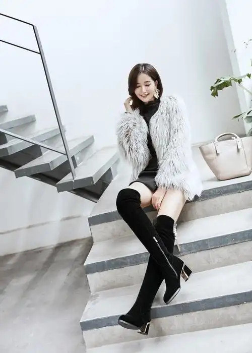 秋冬靴女2020新款冬天靴子长筒过膝盖长靴加绒水钻花朵高腰桶马靴黑色