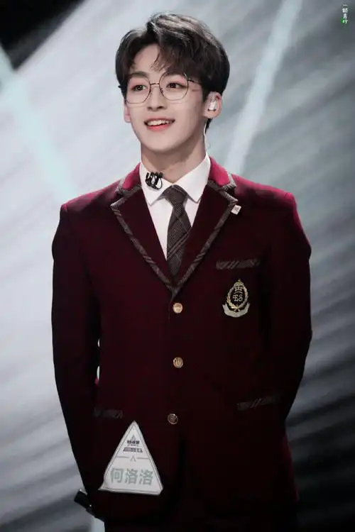 何洛洛 r.1.s.e 创造营2019第三次公演